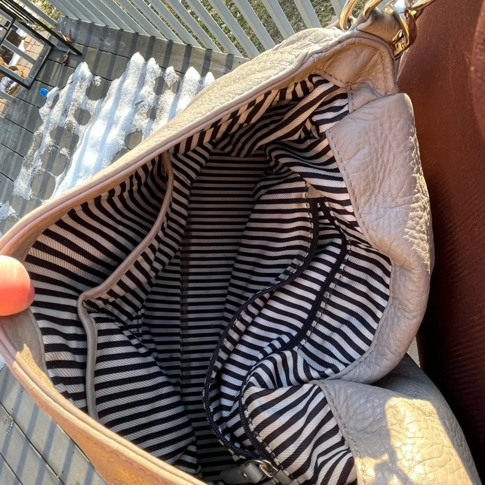 Large Kate Spade Fold over Bag - Picture 7 of 7